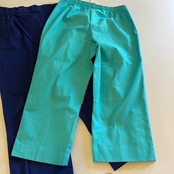 LOT of Blue Cropped comfortable pants - Picture 11 of 16